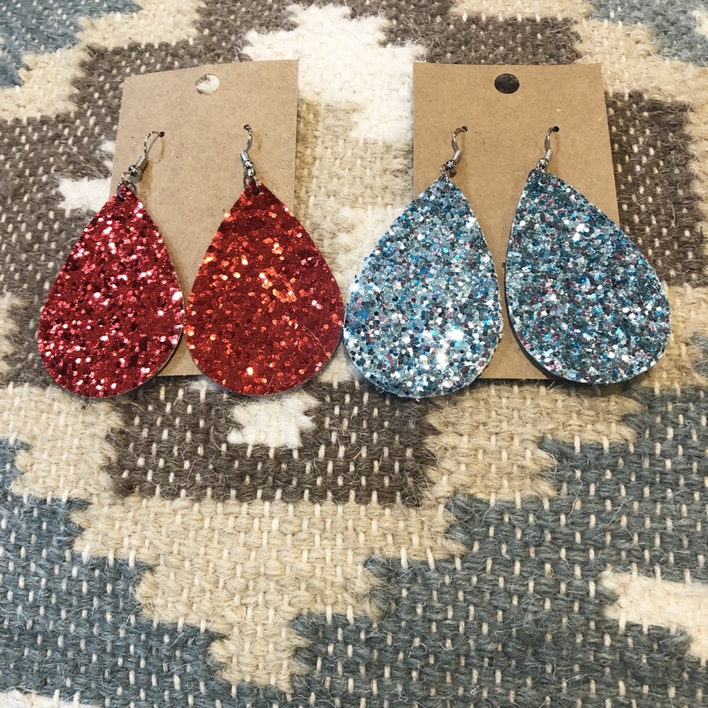Glitter tear drop earrings